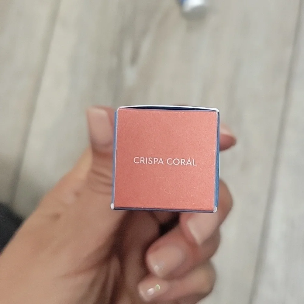 NIB Bloomeffects Tulip Tint Lip and Cheek Balm in Crispa Coral